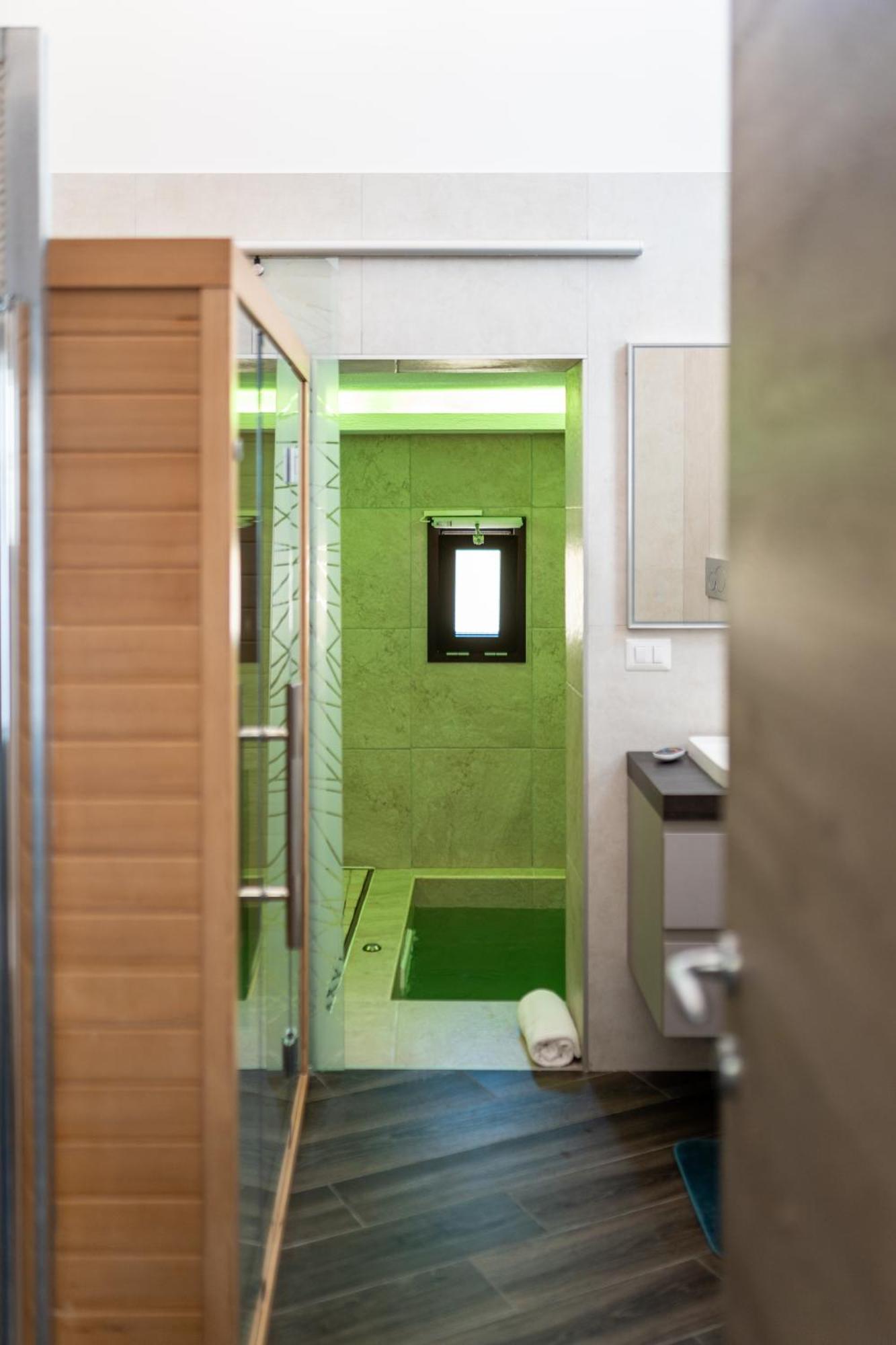 Luxuite Spa Con Piscina E Jacuzzi アルベロベッロ エクステリア 写真