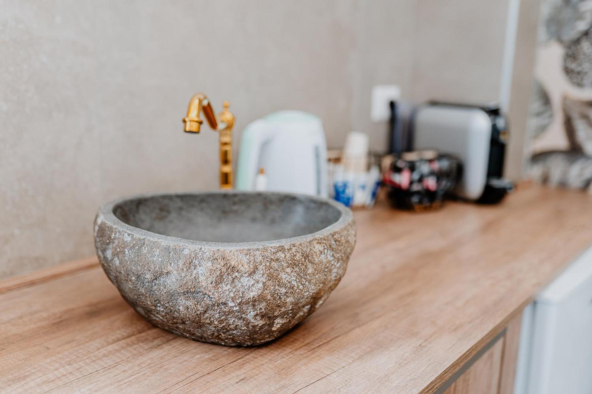 Luxuite Spa Con Piscina E Jacuzzi アルベロベッロ エクステリア 写真