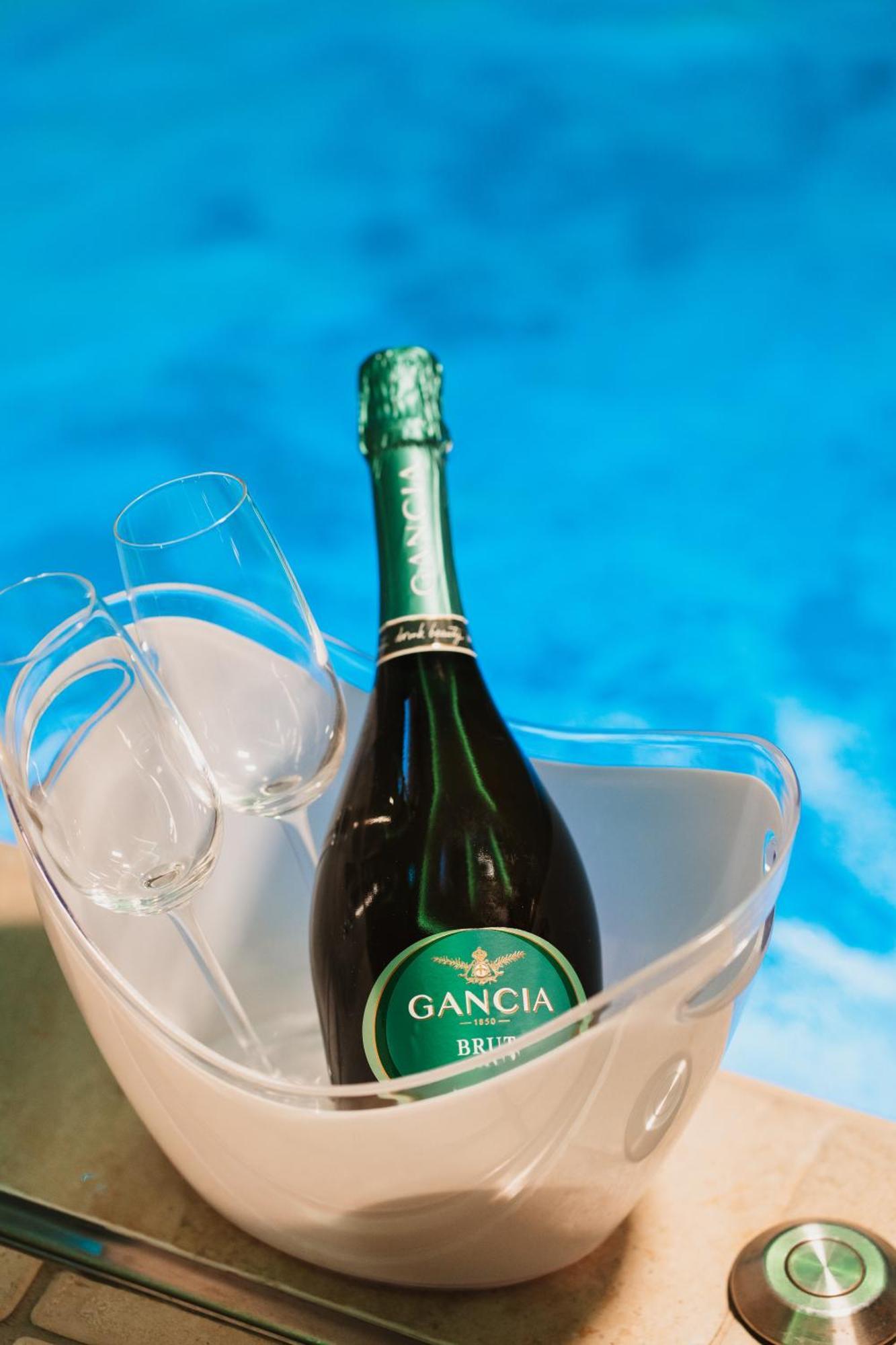 Luxuite Spa Con Piscina E Jacuzzi アルベロベッロ エクステリア 写真