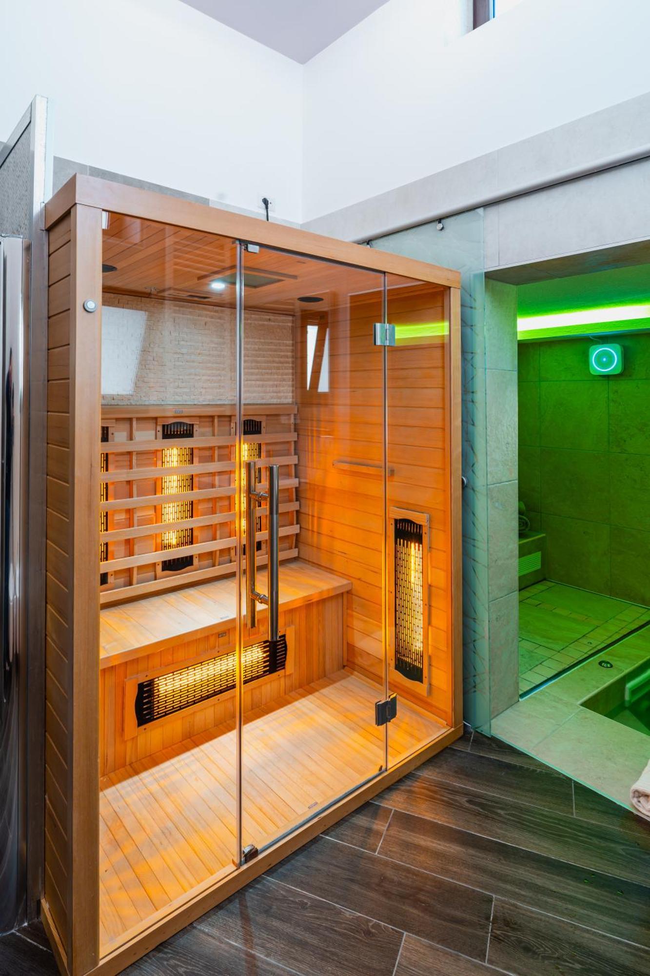 Luxuite Spa Con Piscina E Jacuzzi アルベロベッロ エクステリア 写真